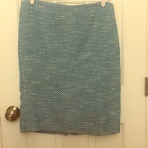 Super cute pencil skirt!